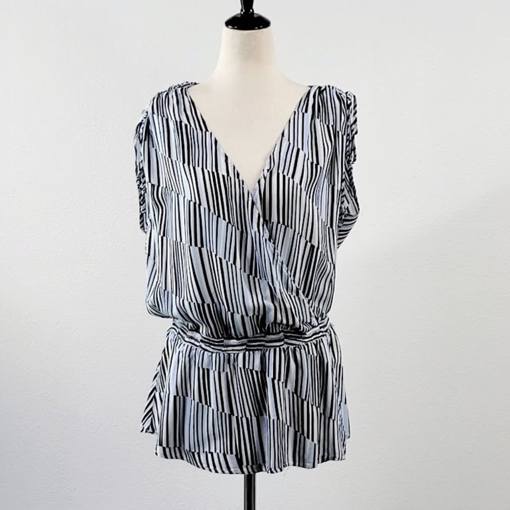 BANANA REPUBLIC wrap blouse Sz M